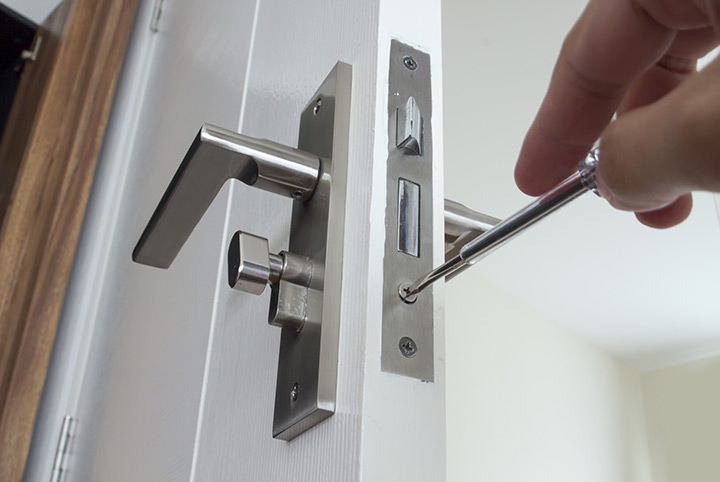 Our local locksmiths are able to repair and install door locks for properties in Broadstone and the local area.